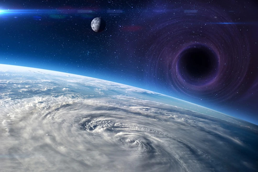 Есть ли какая-нибудь чёрная дыра около нашей Земли?